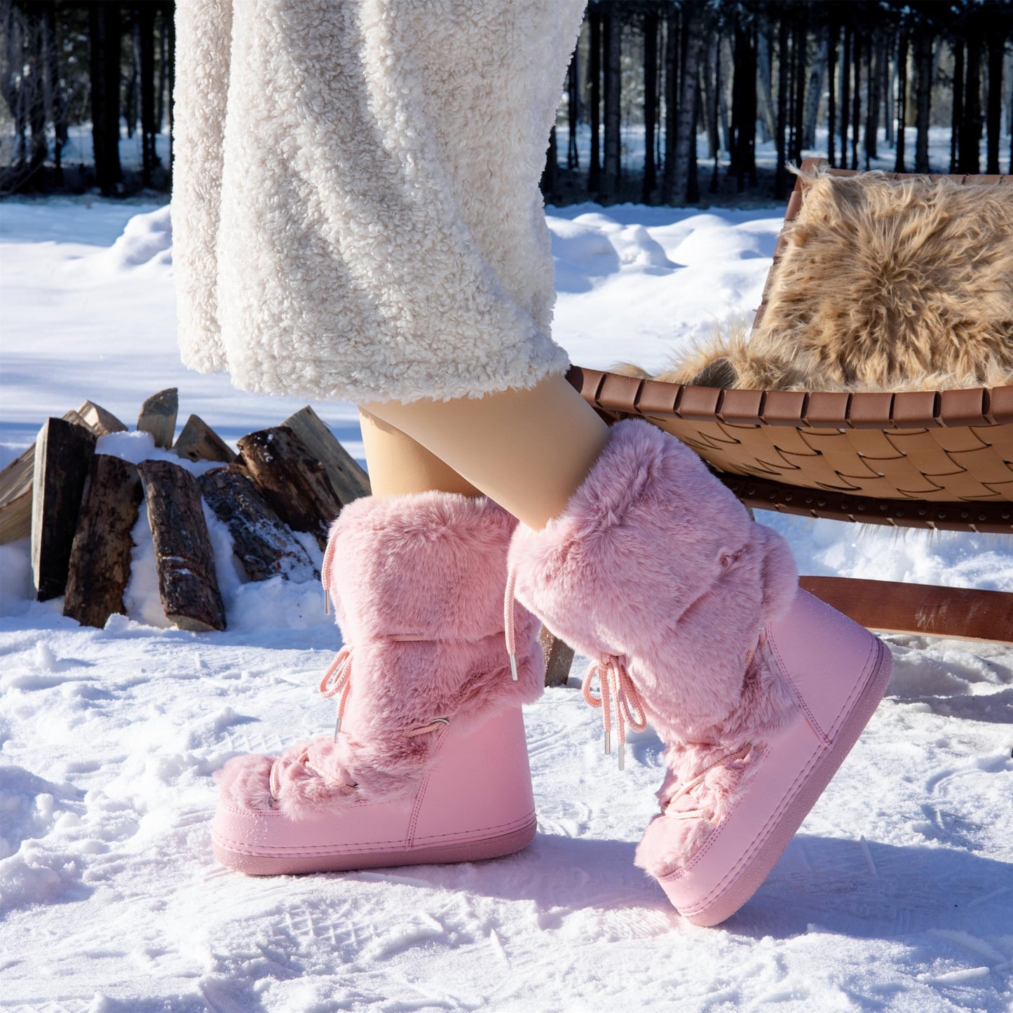 ZHENAIYISHENG Faux Fur Boots for Women - Fuzzy Fluffy Furry Water Resistant Snow Boots for Women - Anti-Slip with Cotton Sponge Lined and TPR Rubber Sole Black White Fur Boots pink